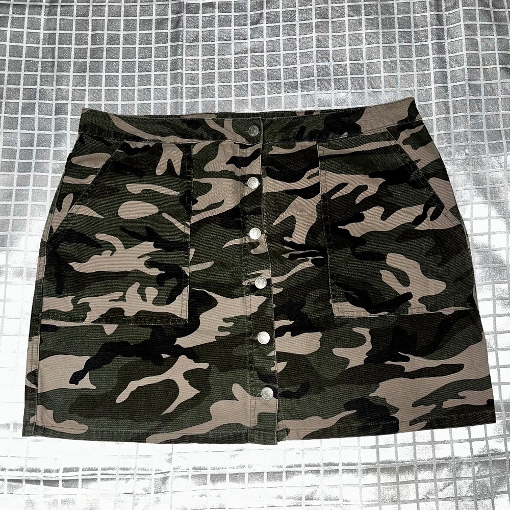 Camouflage skirt